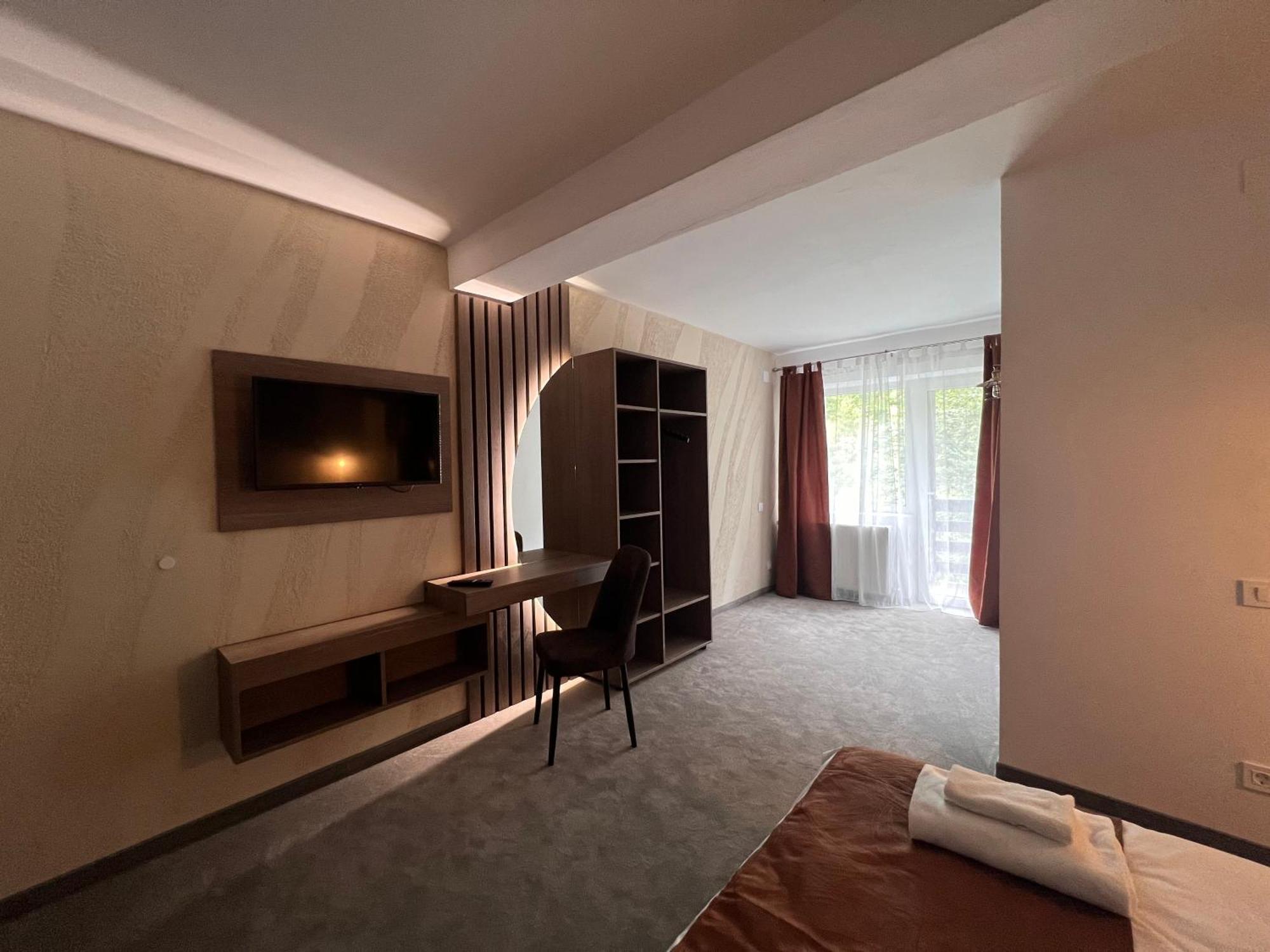 Hotel Regina Muntilor A Moeciu De Sus Esterno foto